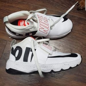 Boys nike bball shoes